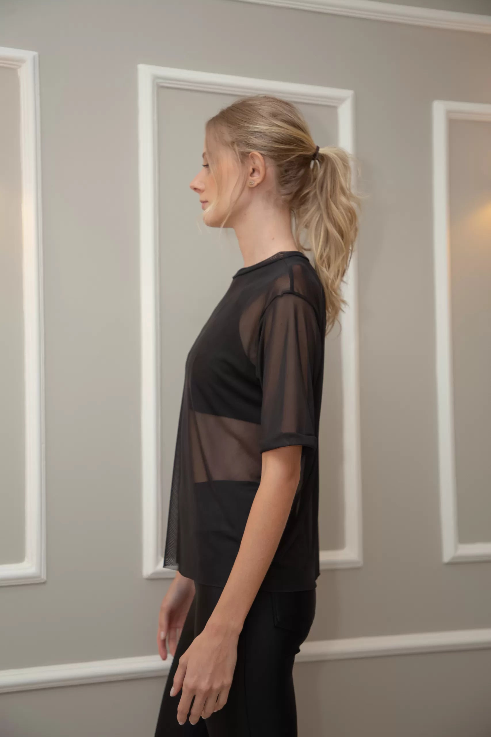 Blusa Tule Manga Curta