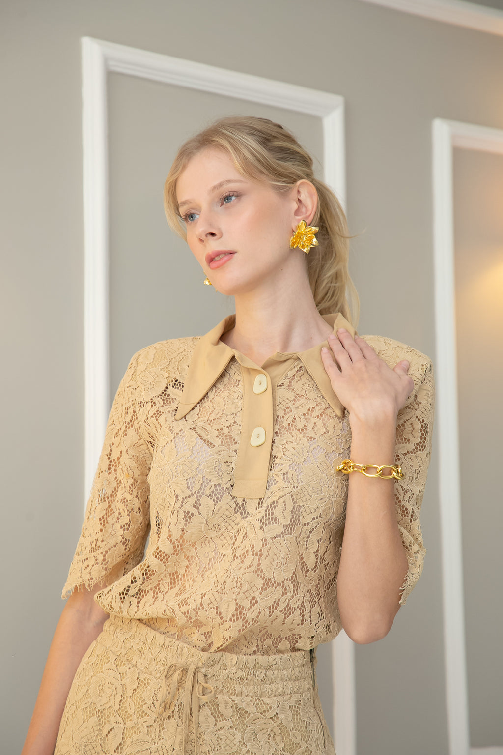 Blusa Renda com gola