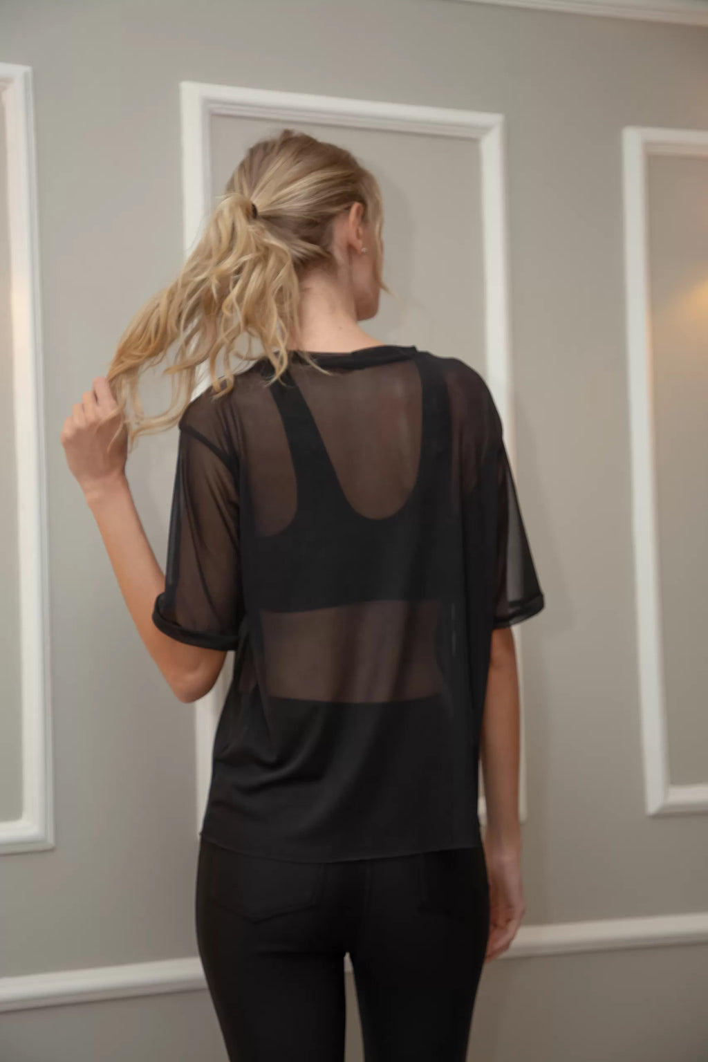 Blusa Tule Manga Curta