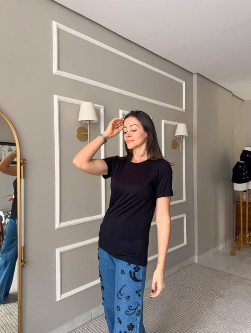 Blusa Basic Decote Redondo