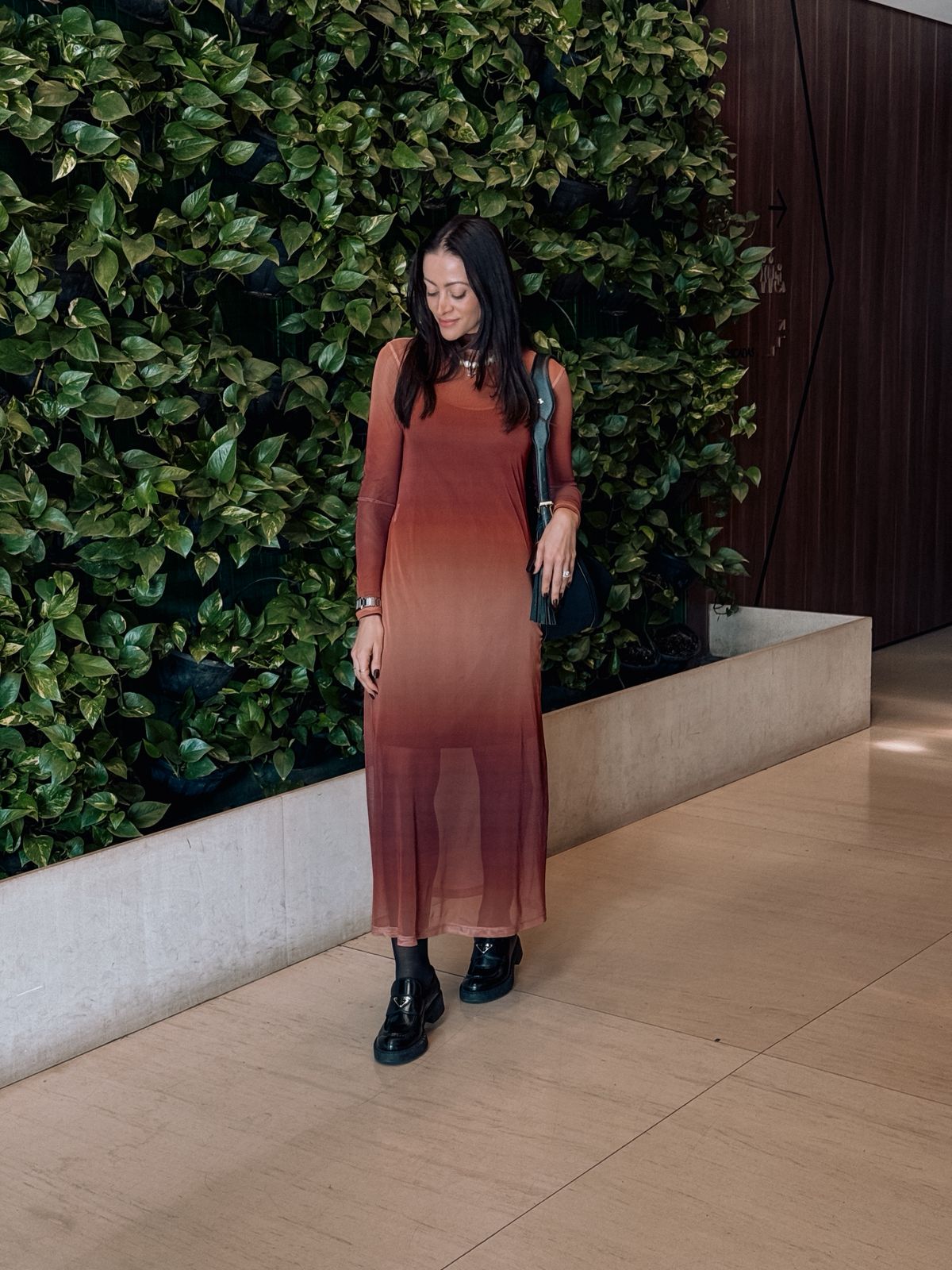 Vestido Tule Manga Longa